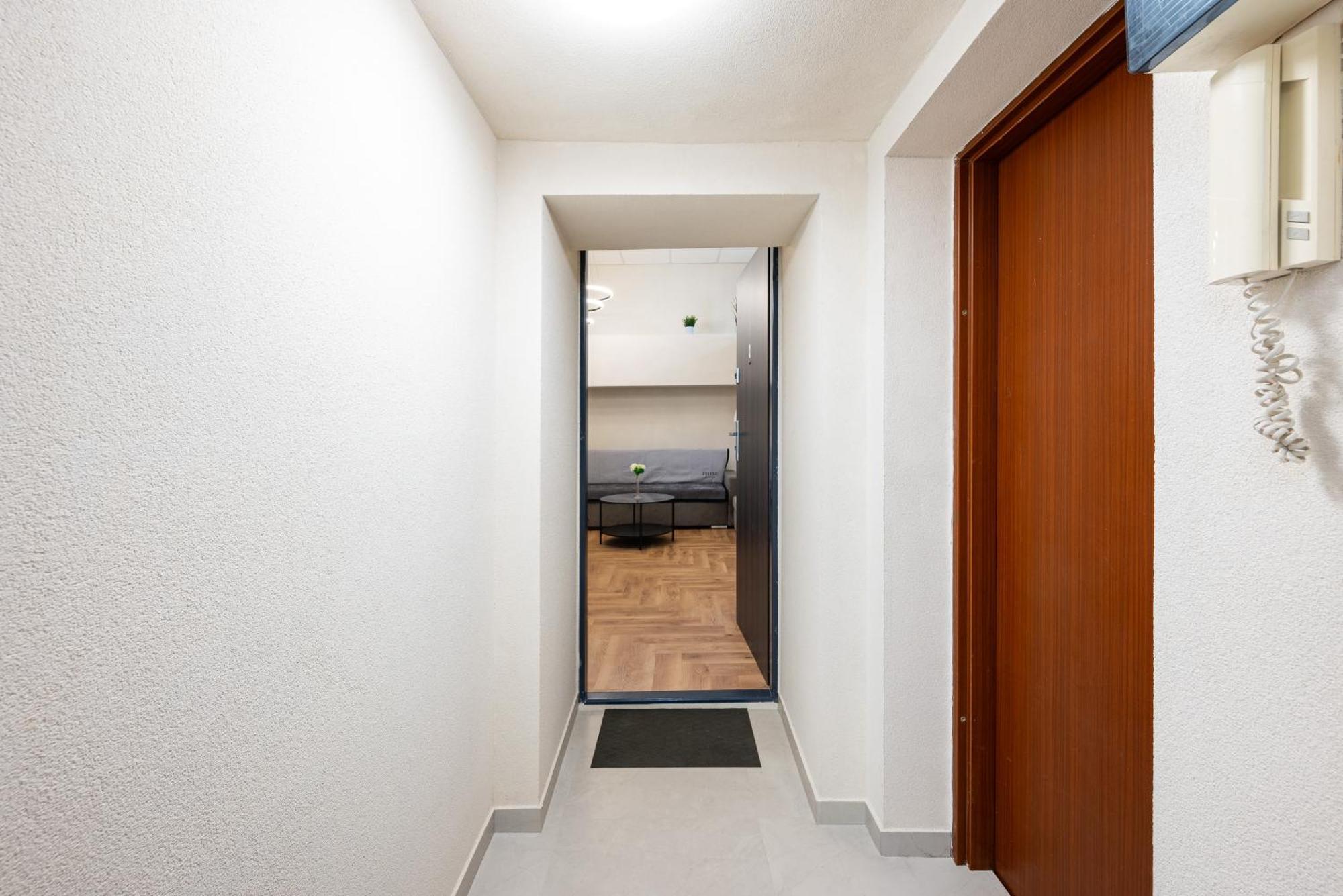 Humblebee Nest Muranow Apartament